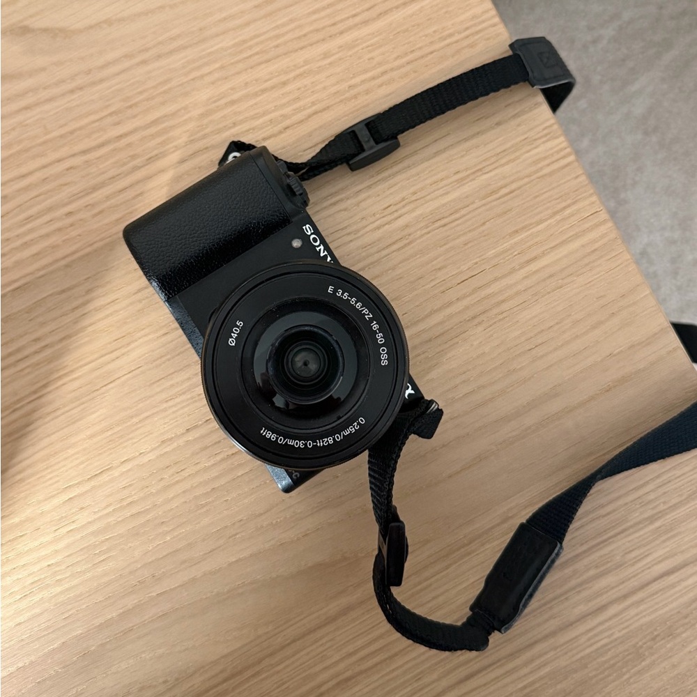 Sony Alpha a5100 camera - Picture 3 of 15